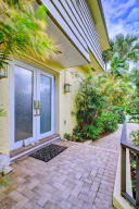 1111 Russell Dr #B