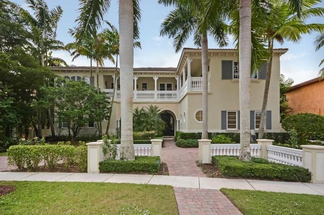17147 Avenue Le Rivage