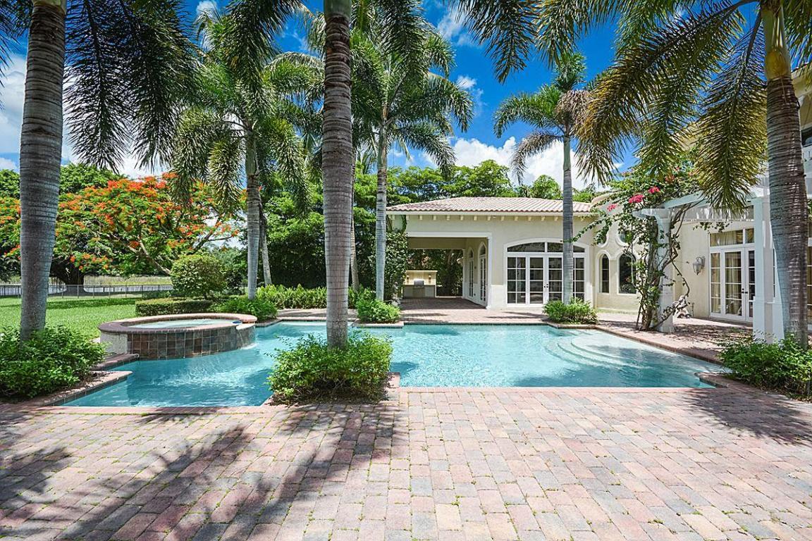 17147 Avenue Le Rivage