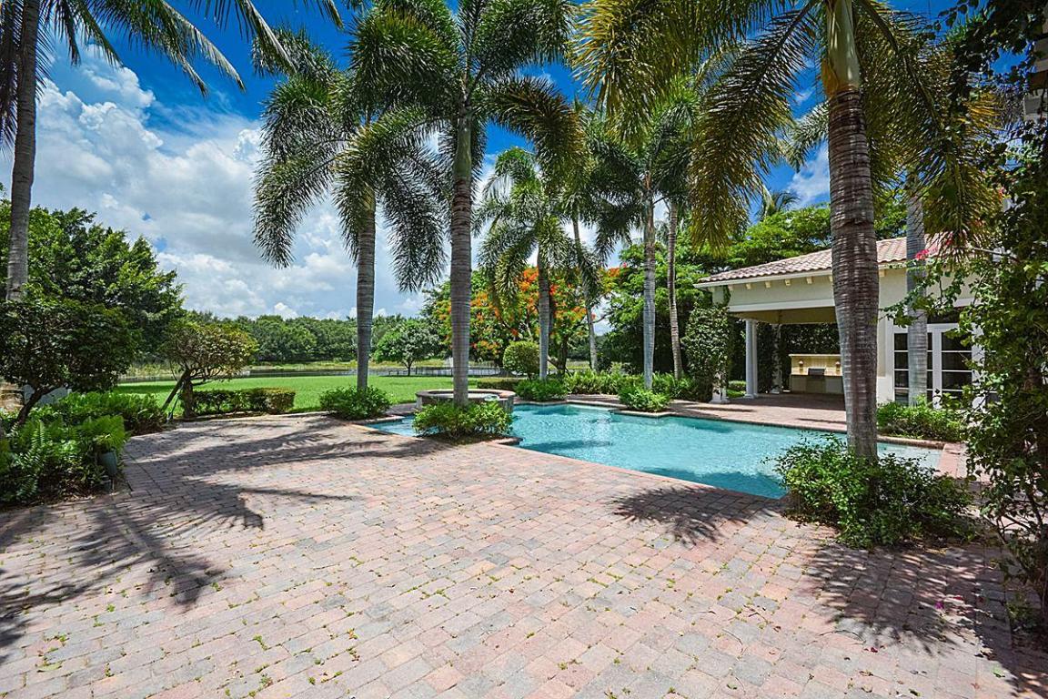 17147 Avenue Le Rivage