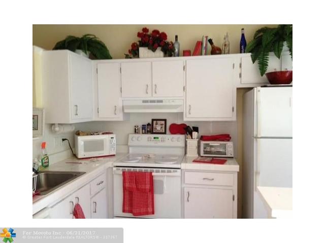 9215 Flynn Cir #6