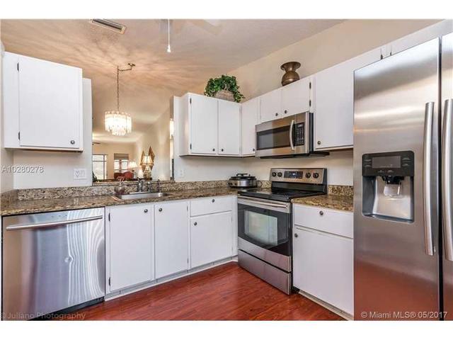 9215 Flynn Cir #6