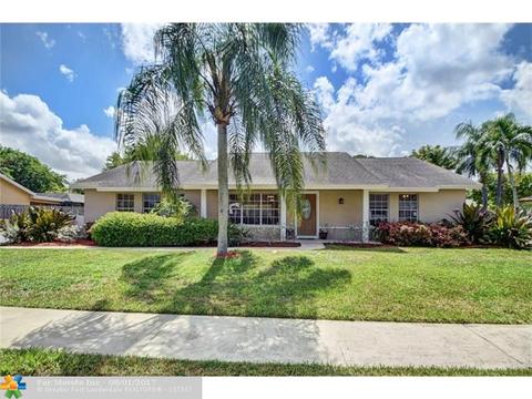 9849 Spanish Isles Dr