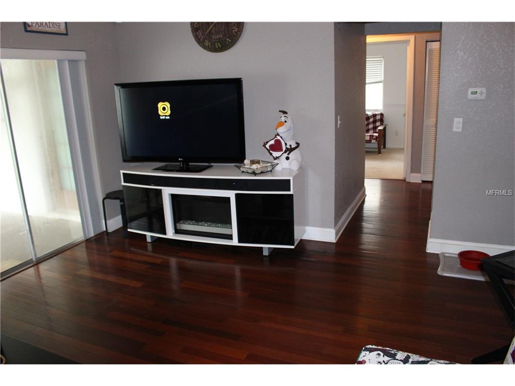 For Sale: 1810 Tarah Trace Dr Brandon, FL 33510