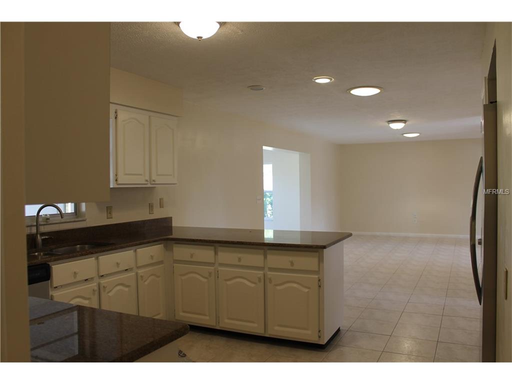 805 Strawberry Ln