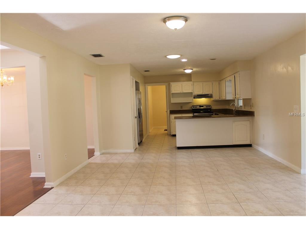805 Strawberry Ln