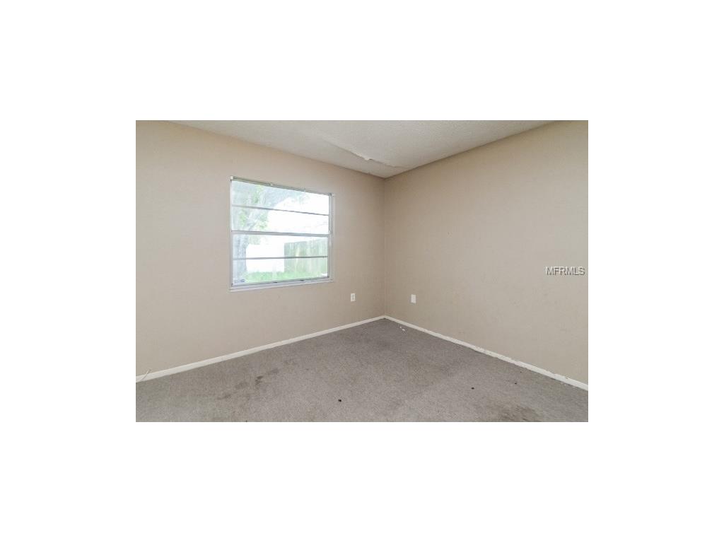 1045 Old Field Dr