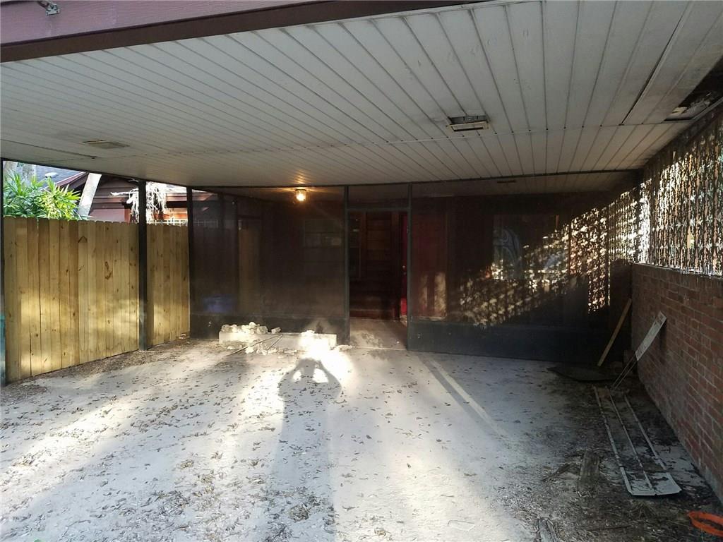 502 E Calhoun St