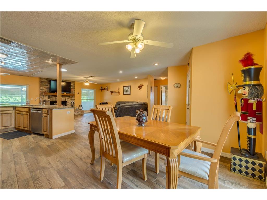 13318 Hollowbend Ln
