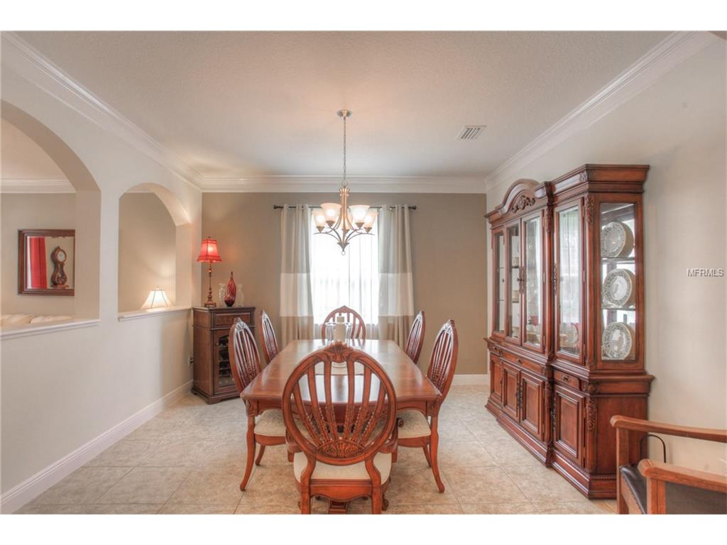 12428 Fairlawn Dr