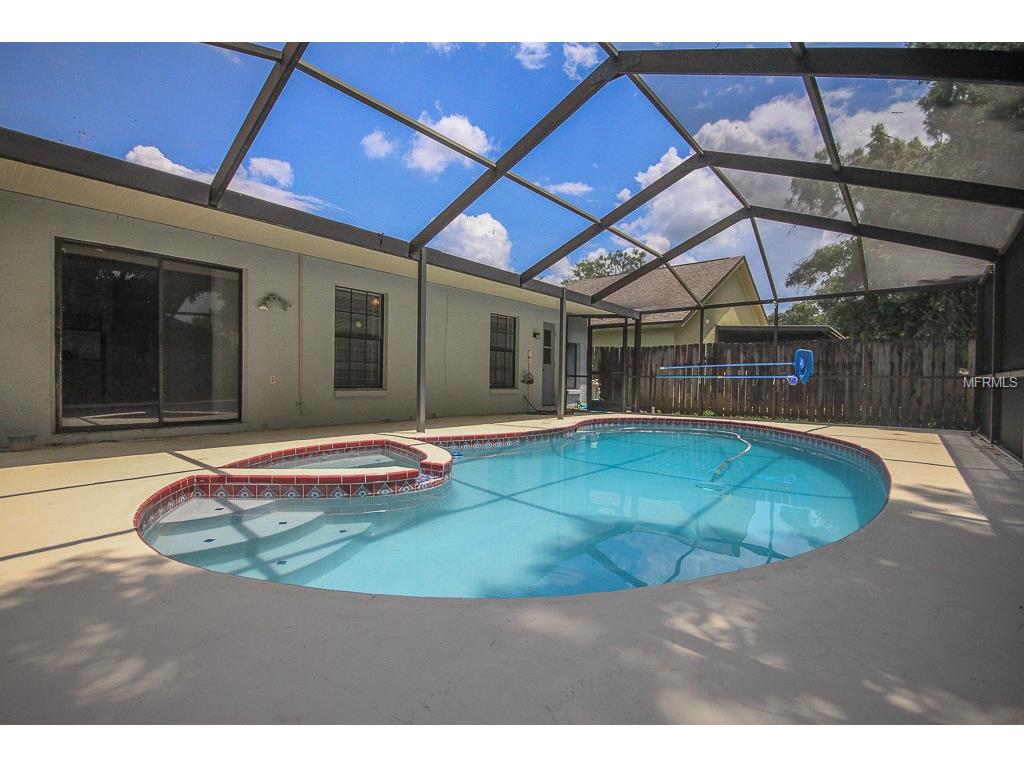 For Sale: 1314 Hatch Pl Valrico, FL 33594