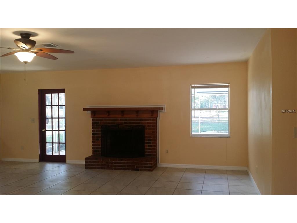 1815 Lithia Pinecrest Rd