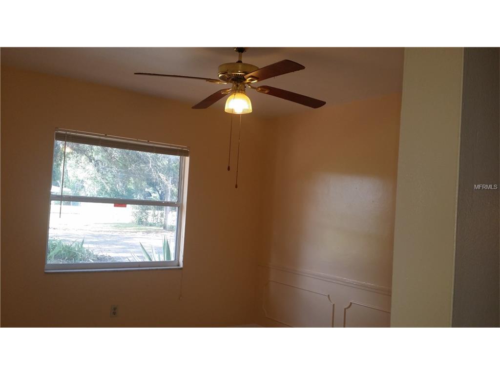 1815 Lithia Pinecrest Rd