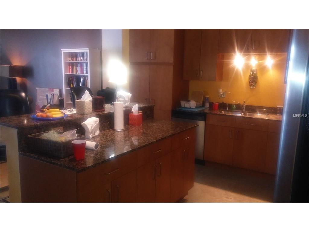 1212 E Whiting St #503