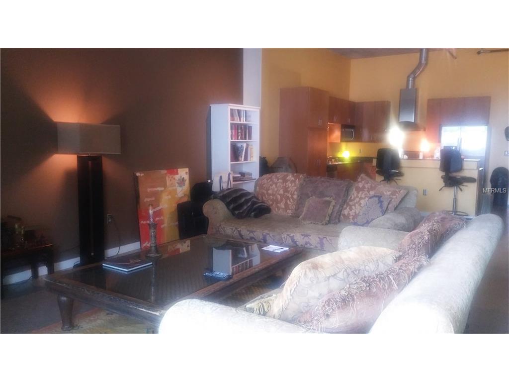 1212 E Whiting St #503