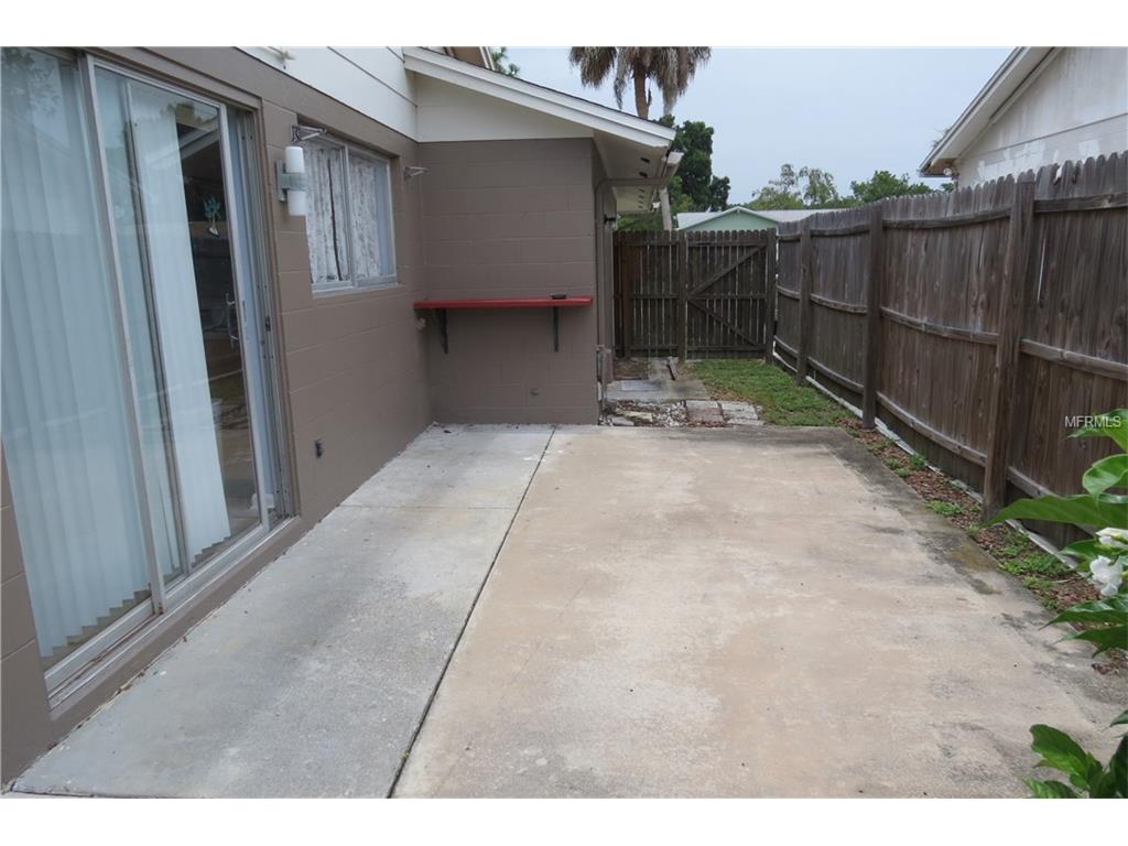 8516 Woodhurst Dr Tampa, FL 33615