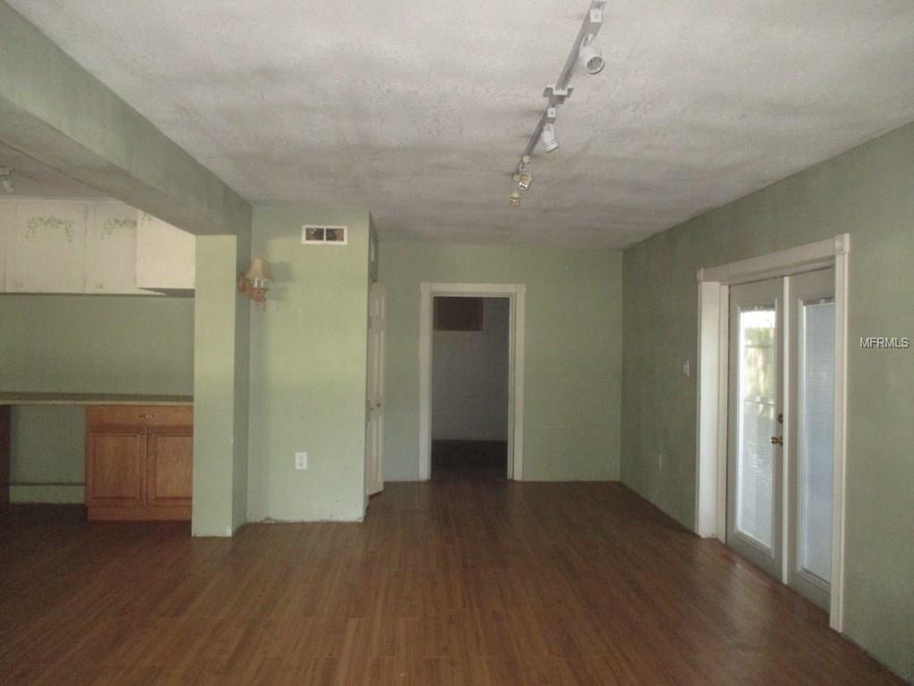 For Sale: 4416 W Prescott St Tampa, FL 33616