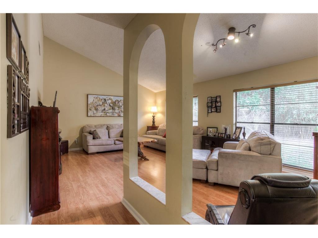 For Sale: 4416 Larkfield Ln N Tampa, FL 33624
