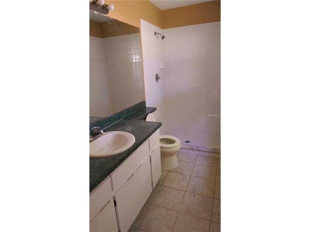 8233 Riverboat Dr, Tampa FL 33637