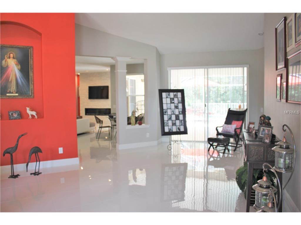 For Sale: 17810 Canary Point Ln Tampa, FL 33647