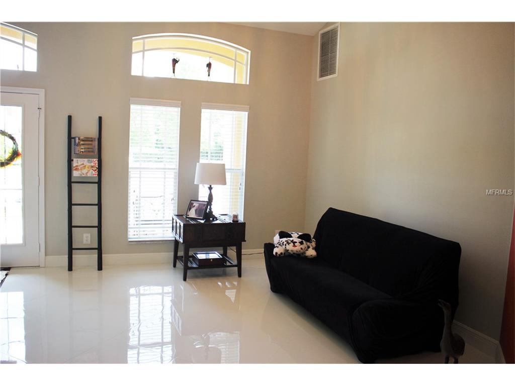 For Sale: 17810 Canary Point Ln Tampa, FL 33647