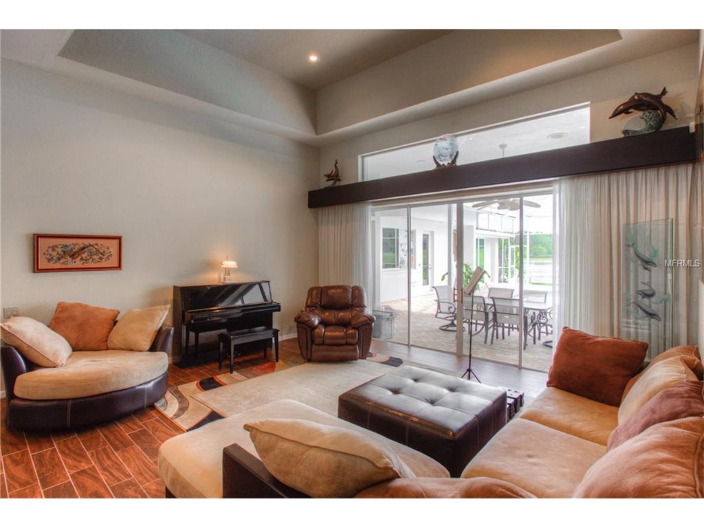 For Sale: 17404 Heather Oaks Pl Tampa, FL 33647