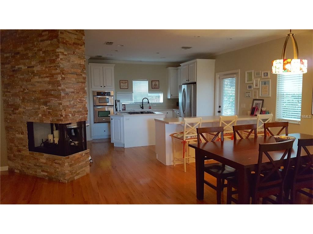 For Sale: 1405 5th St N Saint Petersburg, FL 33704