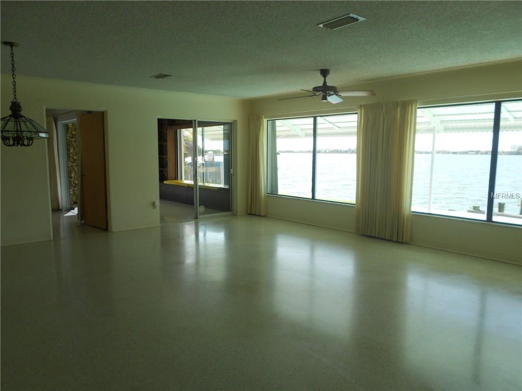 1924 Dolphin Blvd S