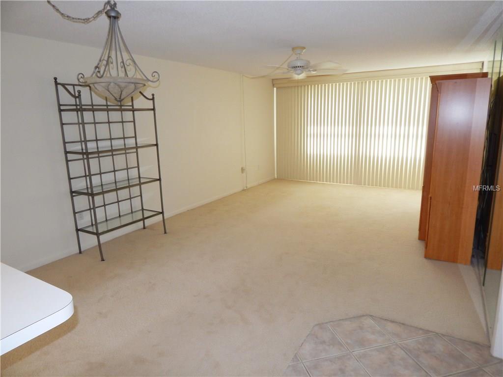 4550 Cove Cir #1004