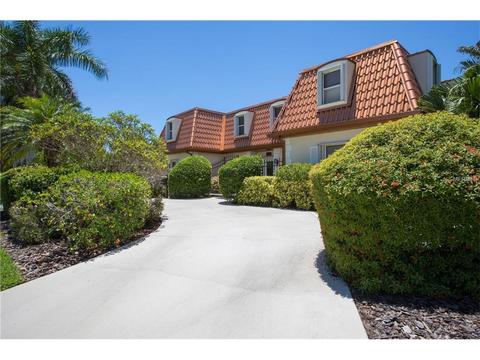 13398 Gulf Ln #201