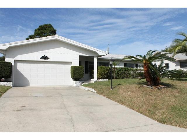 1452 Hill Dr