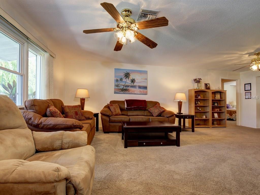 For Sale: 8872 Leona St Seminole, FL 33772