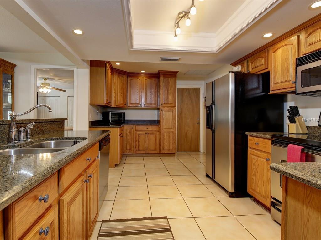 For Sale: 8872 Leona St Seminole, FL 33772