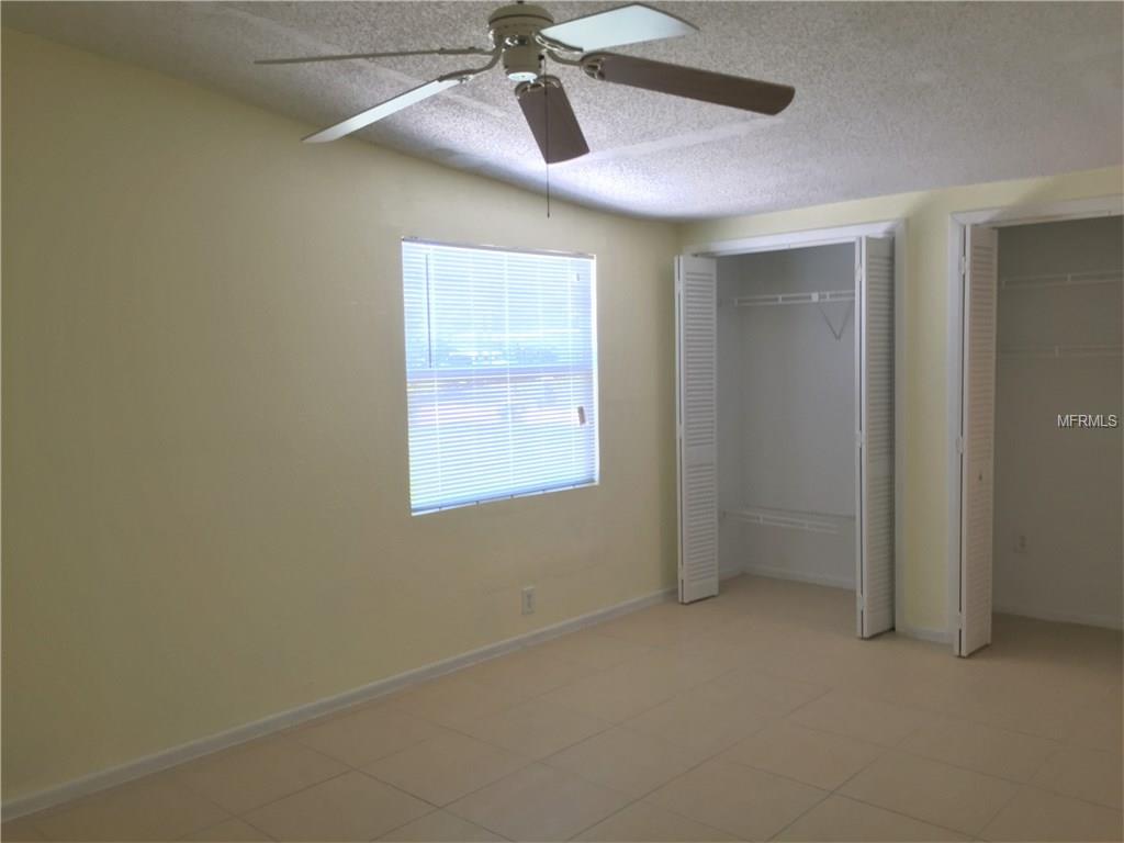 For Sale: 9537 Crestview St Seminole, FL 33772