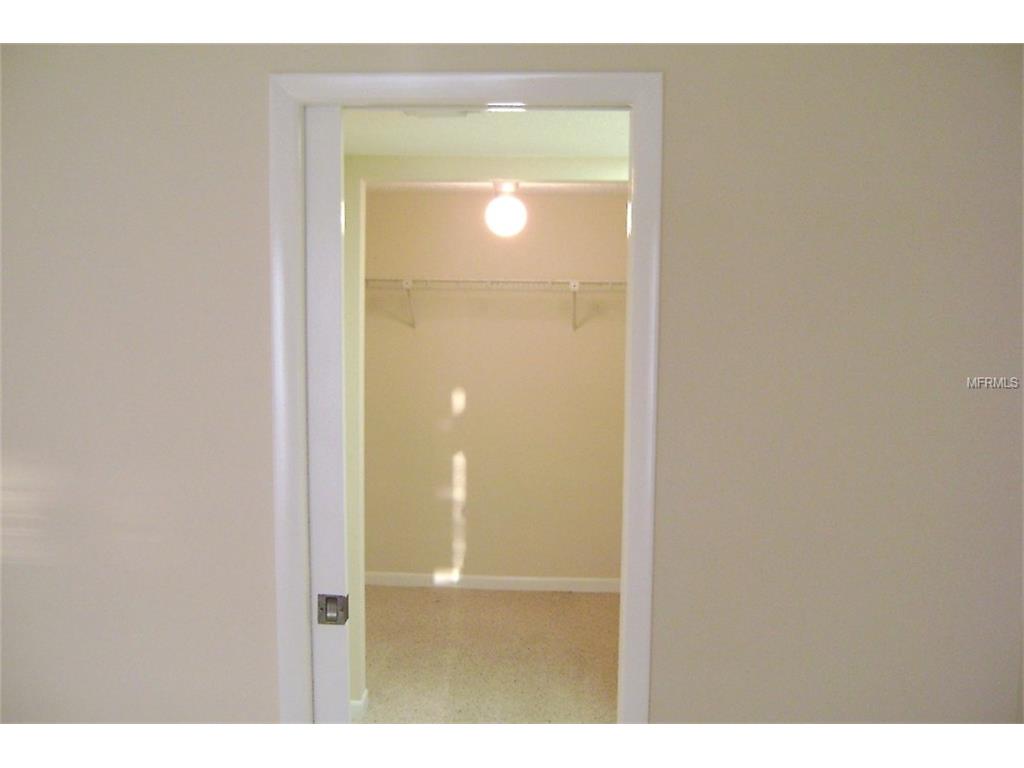 9000 Commodore Dr #407