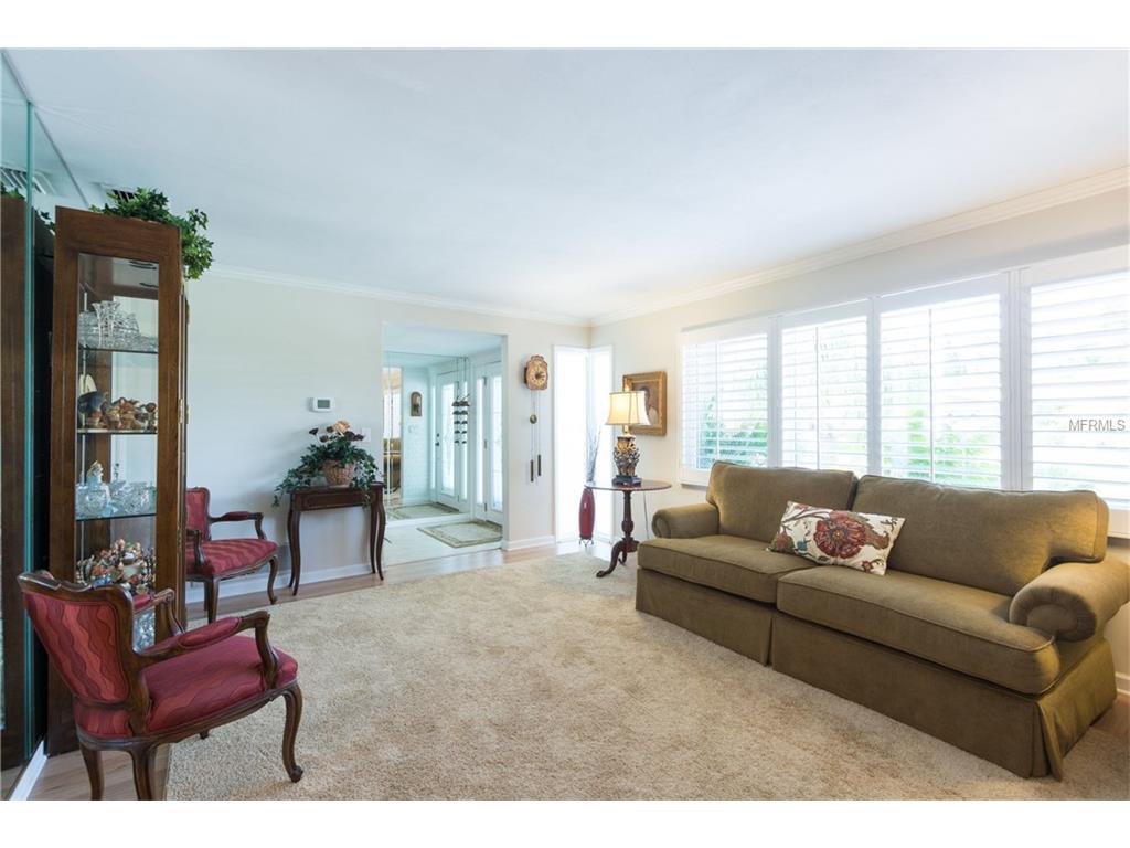 13914 Martinique Dr
