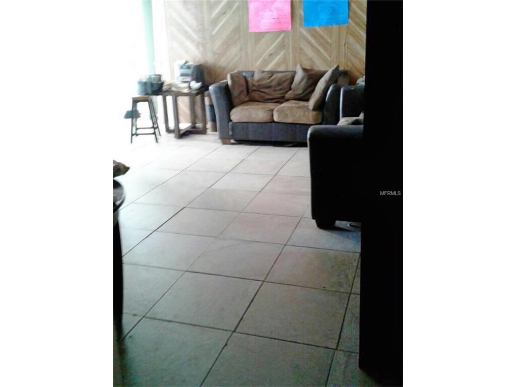 1505 Oak Village Dr