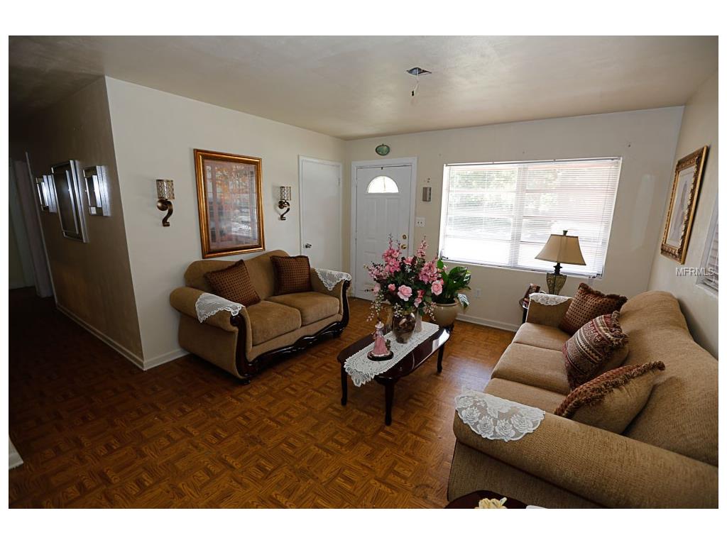 For Sale: 1604 Hummingbird Ln Lakeland, FL 33801