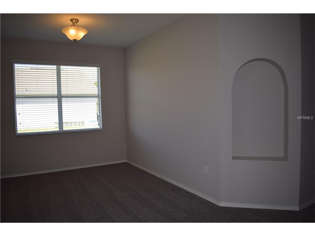 8183 Woodvine Cir