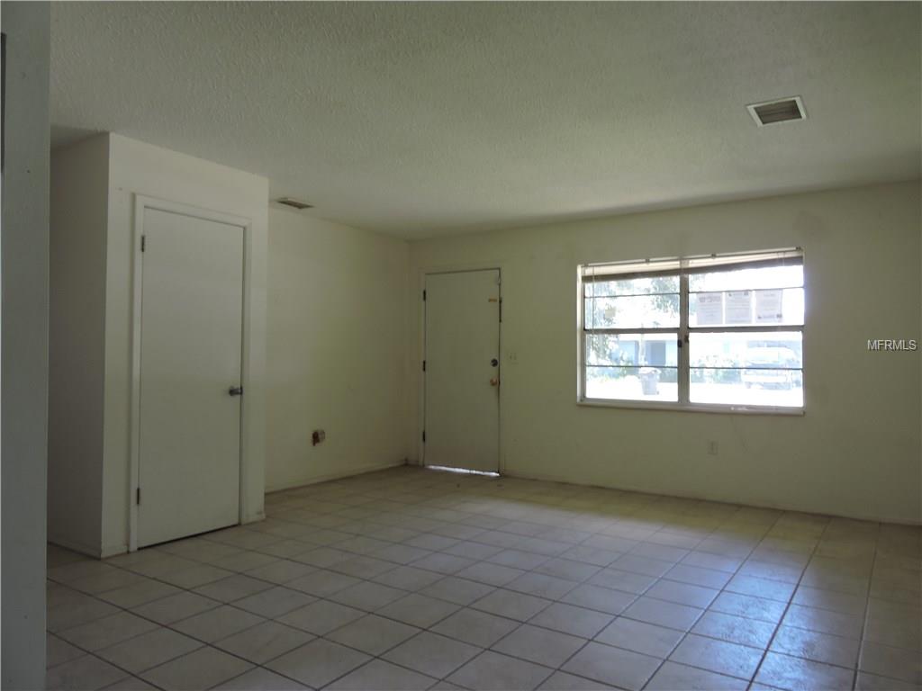 2585 Edmond Cir