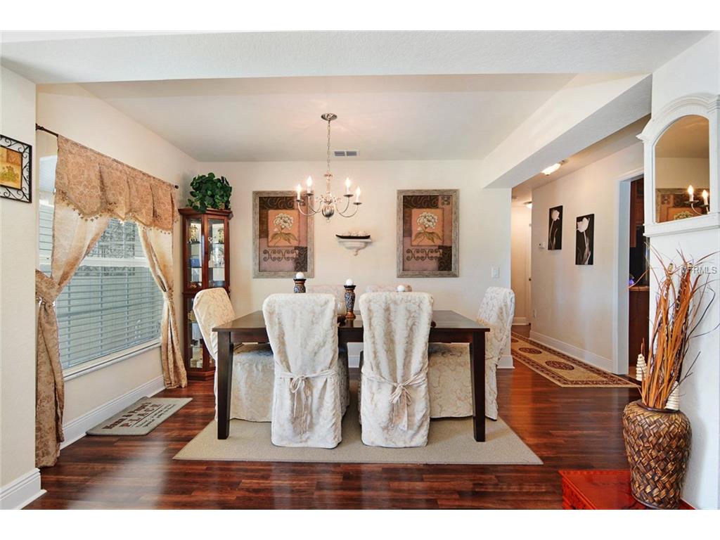 1597 Doves View Cir