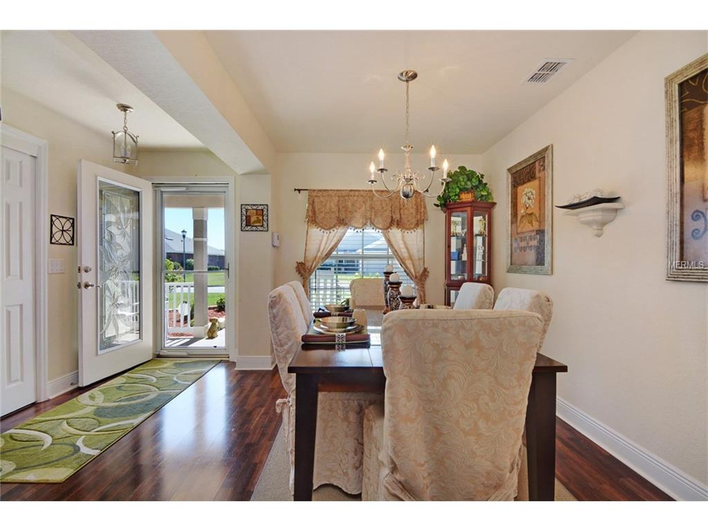 1597 Doves View Cir