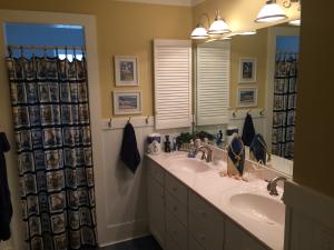 1404 N Crooked Lake Dr