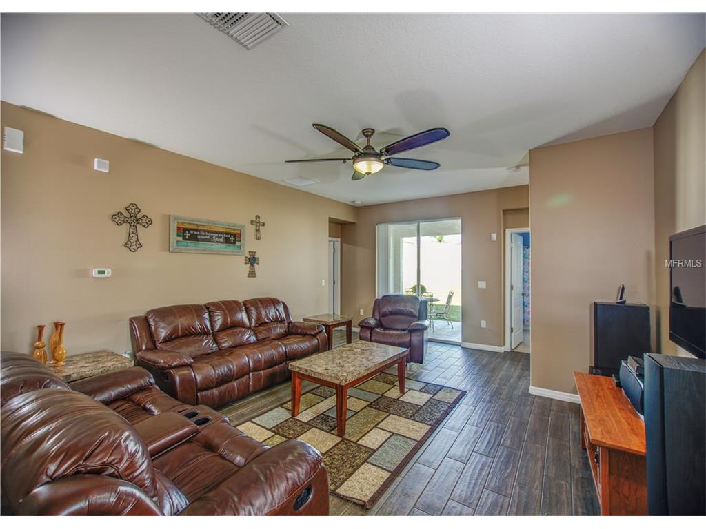 4862 Hickory Stream Ln