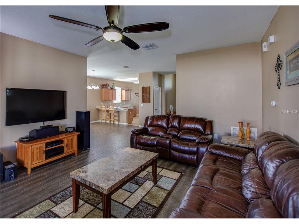 4862 Hickory Stream Ln