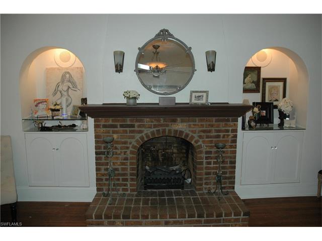 1735 Sunset Pl