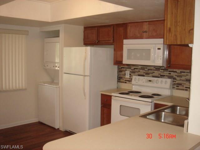 2504 SE 16th Pl 202 #202