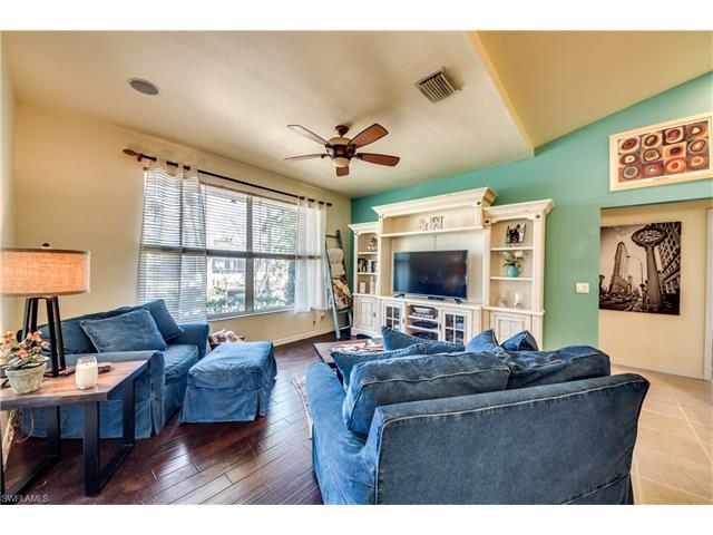 3820 SE 15th Pl