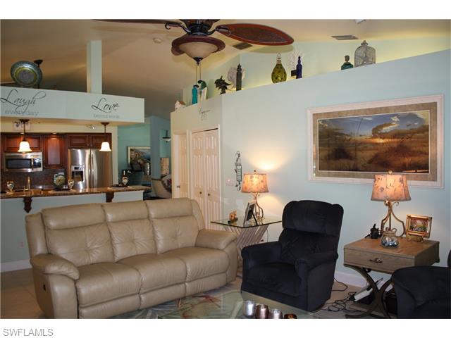 2810 SE 22nd Pl, Cape Coral FL 33904