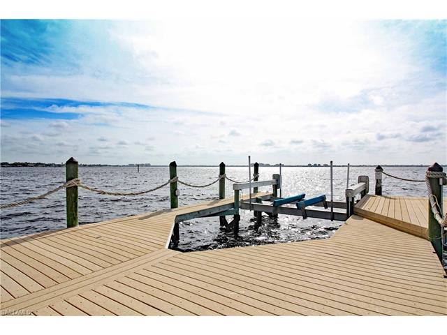 252 Bayshore Dr